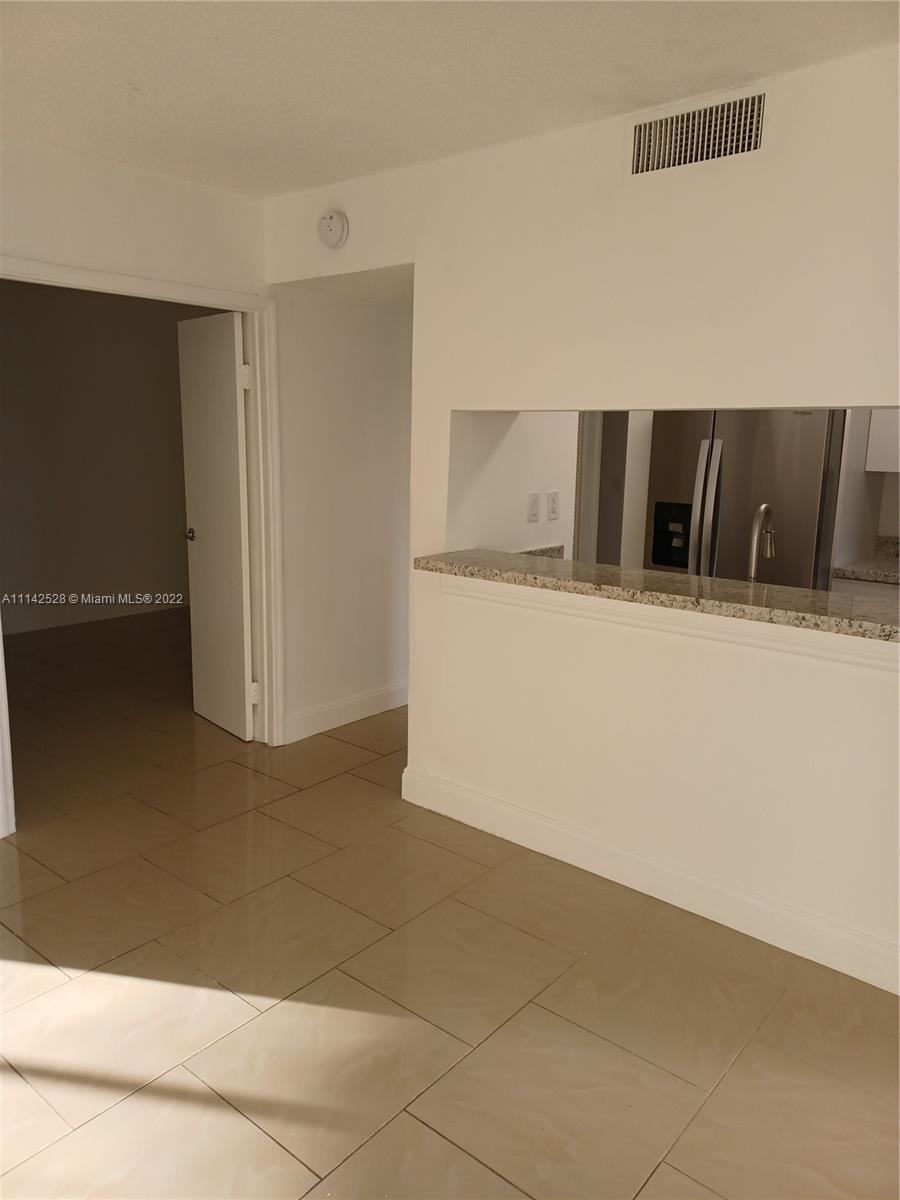 VERABELLA FALLS CONDO - Residential Lease