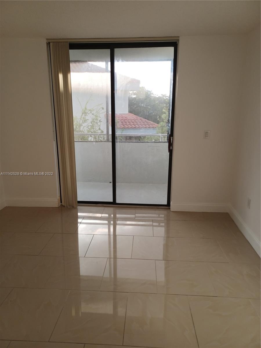 VERABELLA FALLS CONDO - Residential Lease