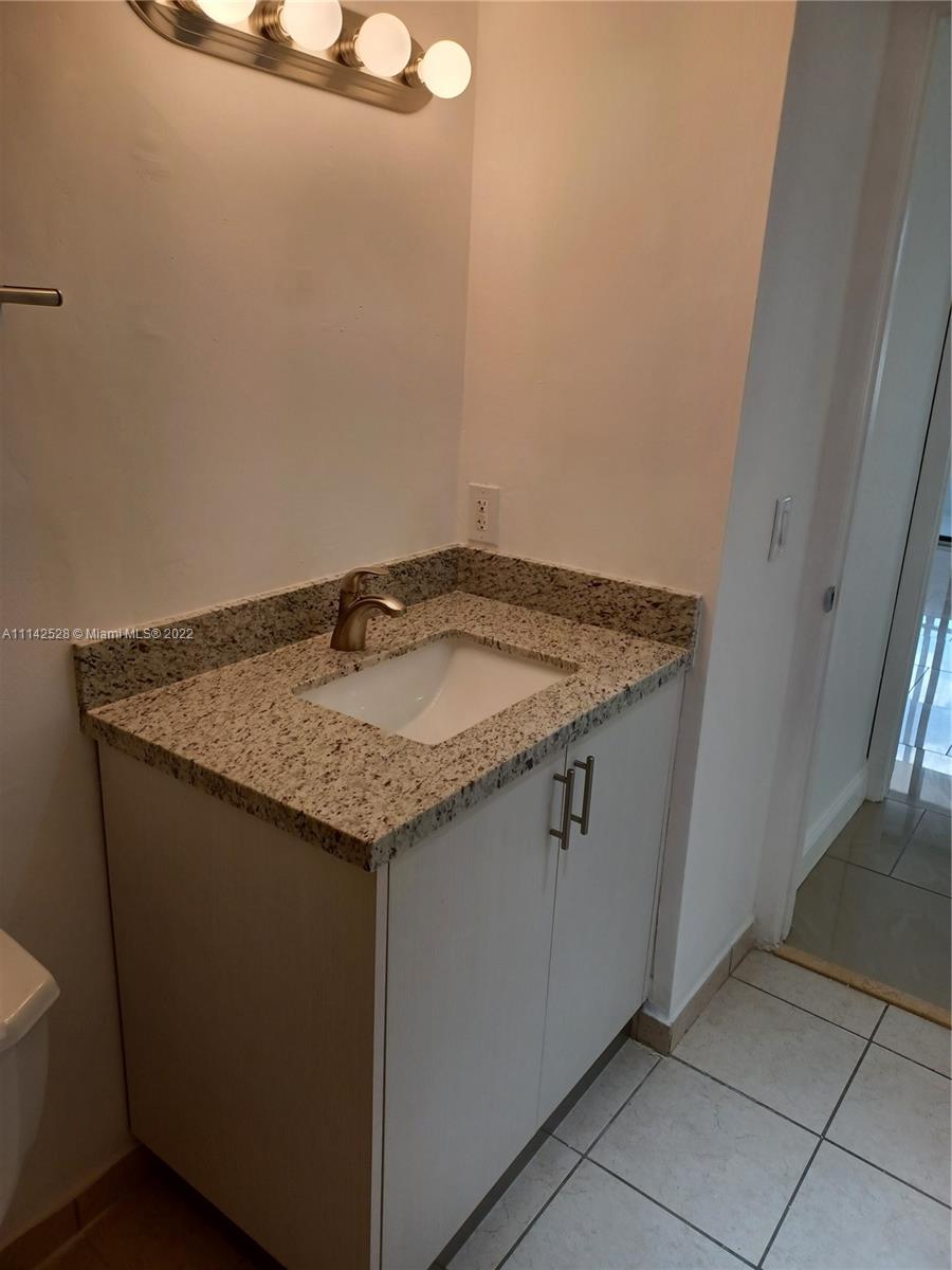VERABELLA FALLS CONDO - Residential Lease