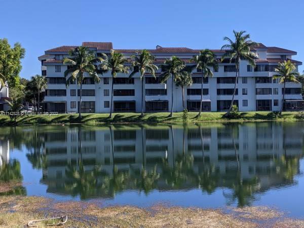 Spacious 2-bedroom apartment being renovated. Tile floors (No carpet) Freshly paint, new kitchen with granite counter tops, and new vanities. Brand-new stainless-steel appliances. 2 full bathrooms, 2 balconies, and 2 parking spaces assigned and guest parking. Washer and dryer inside the unit. Gated community with 2 pools, gym, and playground. Excellent location close to restaurants, shopping centers and supermarkets. Very close to Baptist Hospital, Target, Walmart, Publix, and Sedanos. 20 mins to Miami Zoo and 33 mins to Miami Airport.No pets allowed as per landlord. Association approval required.Community pool. Gated Community.
On Supra. Quick response on offers.Any questions please call or text listing agent.For showings see broker remarks.