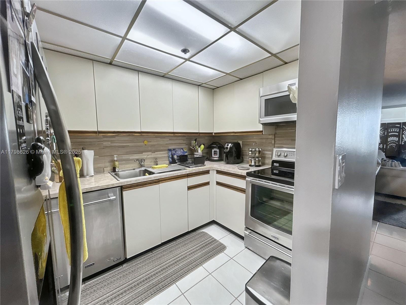 The Grand Condo - Residential Lease