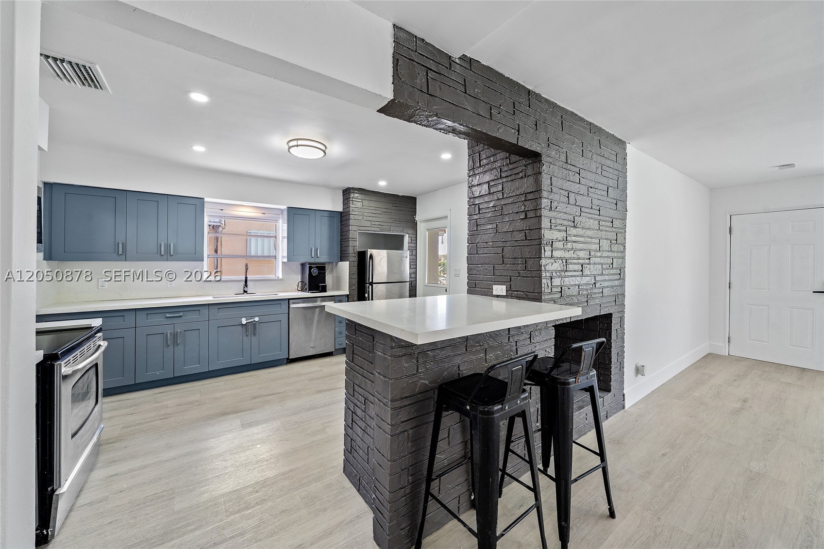 POINCIANA PK AMEN PL BLKS - Residential