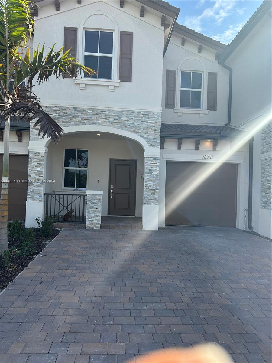 WESTVIEW - Residential Lease