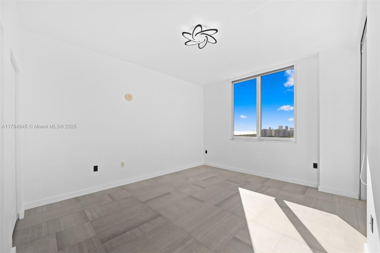 DUO CONDOMINIUM WEST - Residential Lease