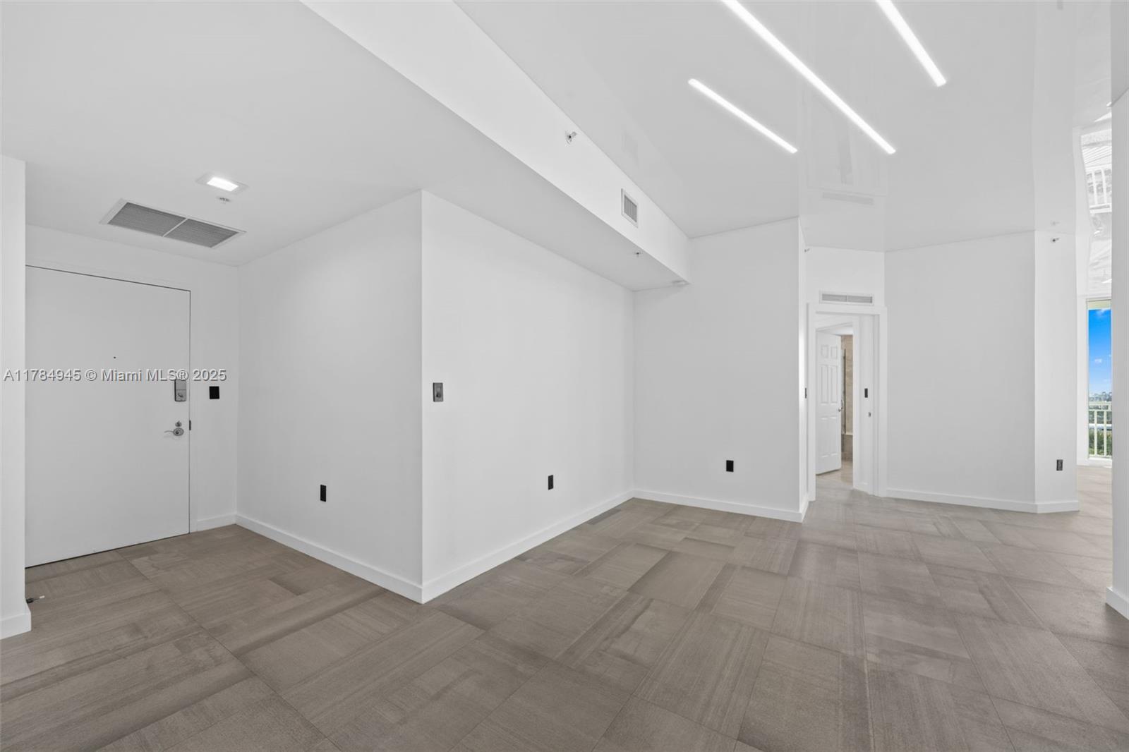 DUO CONDOMINIUM WEST - Residential Lease