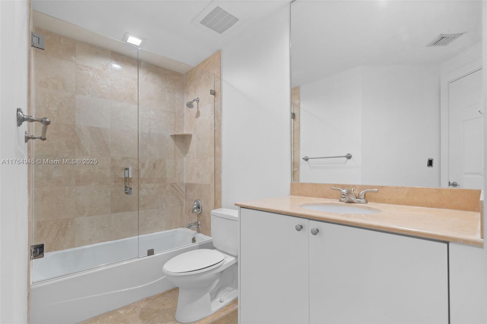 DUO CONDOMINIUM WEST - Residential Lease