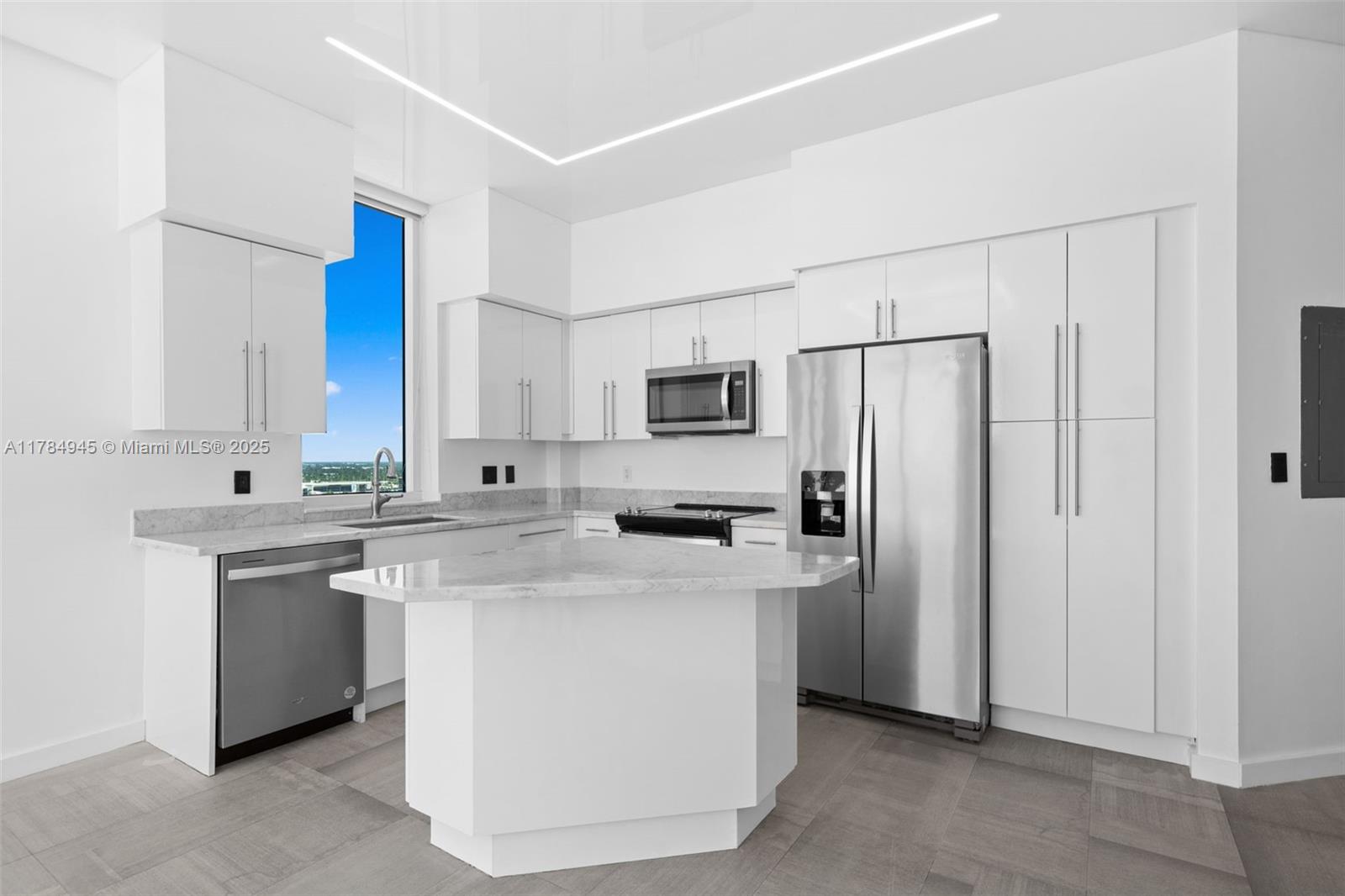 DUO CONDOMINIUM WEST - Residential Lease