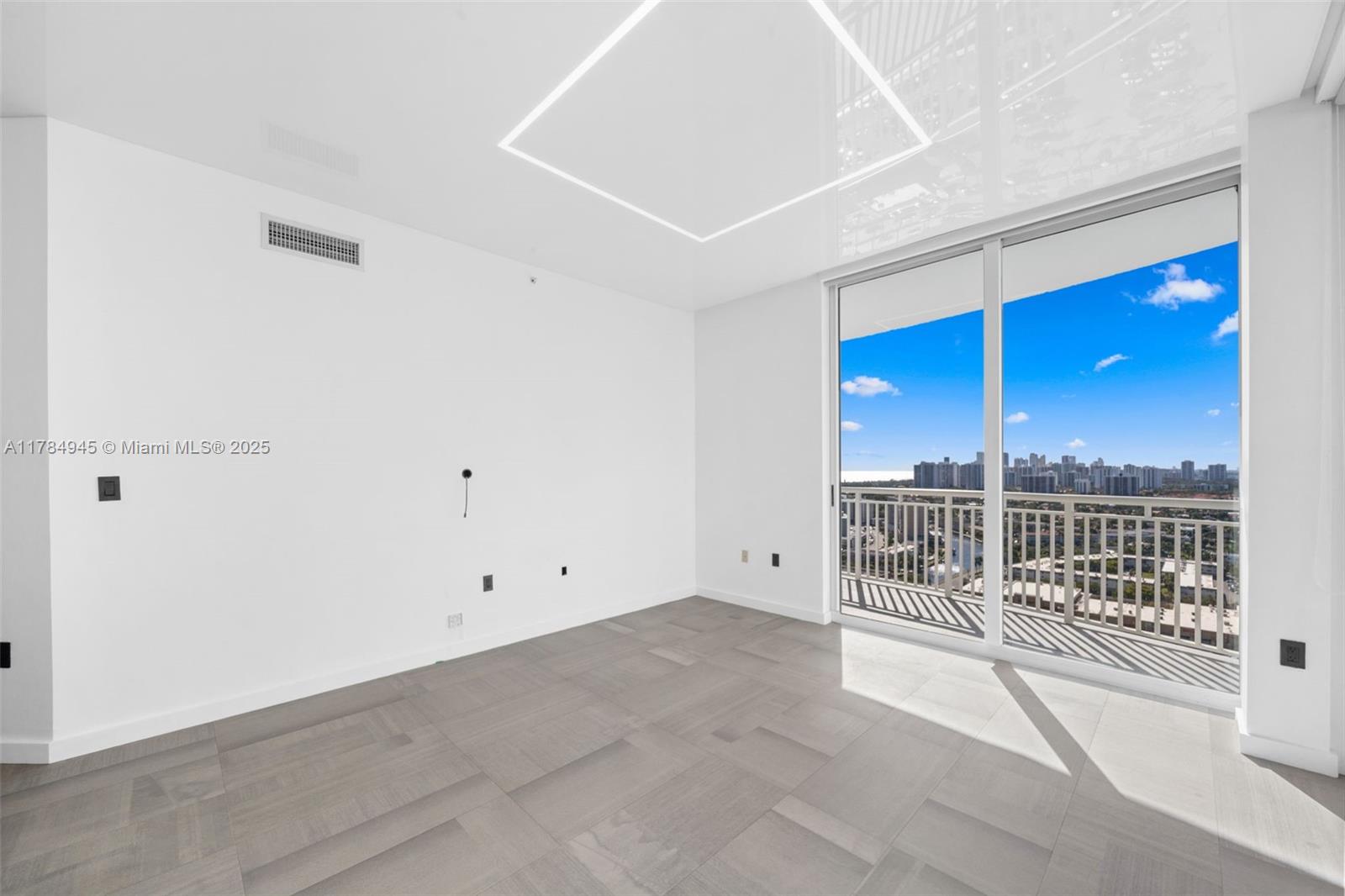 DUO CONDOMINIUM WEST - Residential Lease