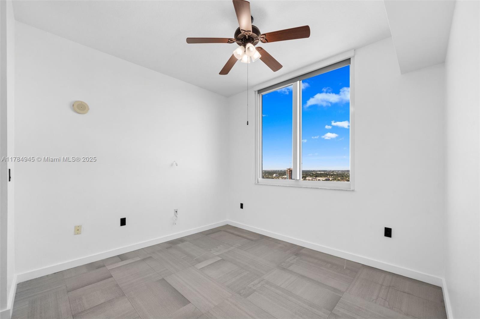 DUO CONDOMINIUM WEST - Residential Lease
