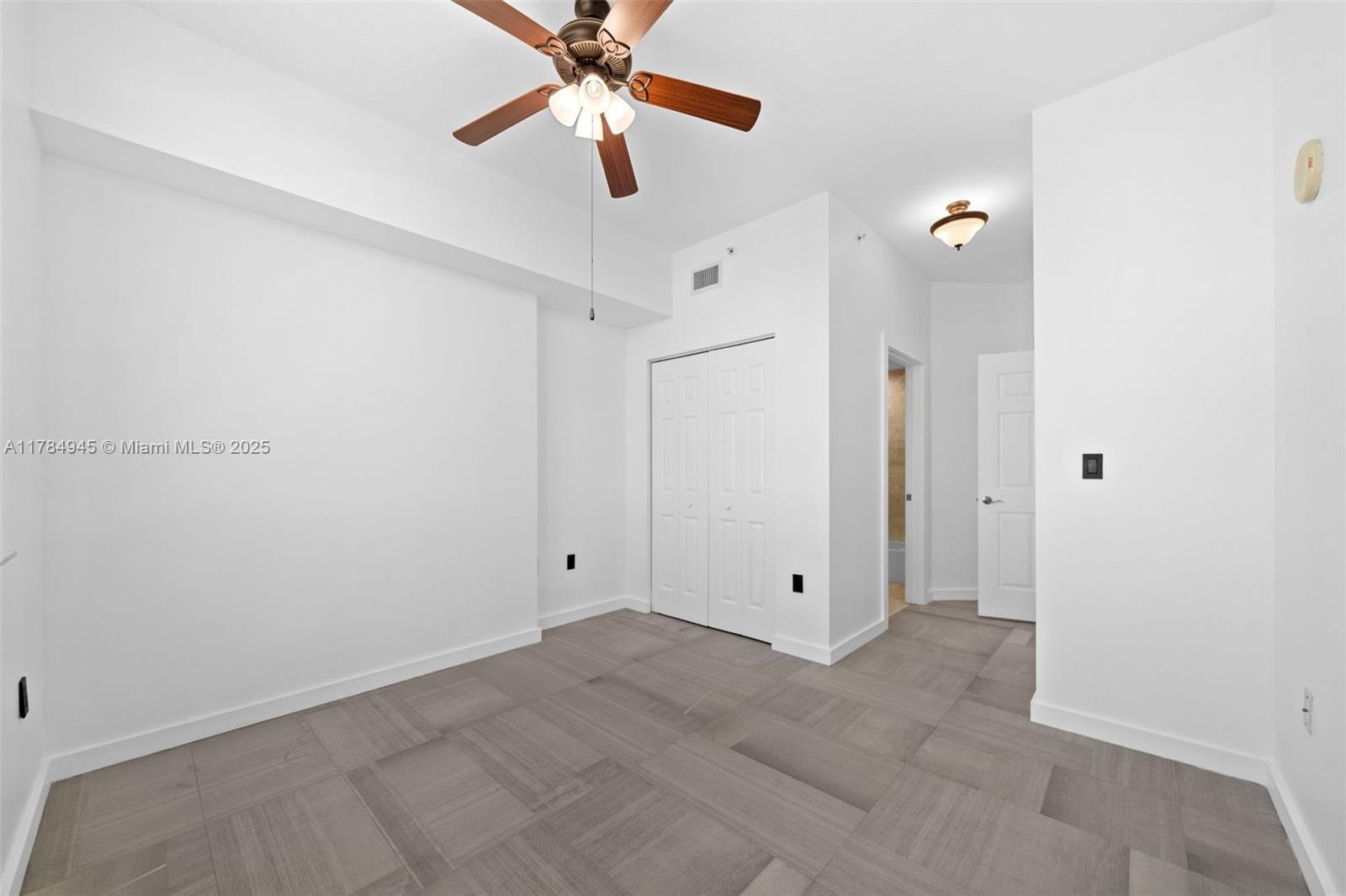 DUO CONDOMINIUM WEST - Residential Lease
