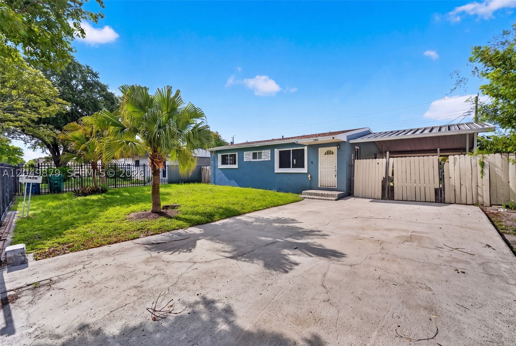 LONG ESTATES - Residential Lease
