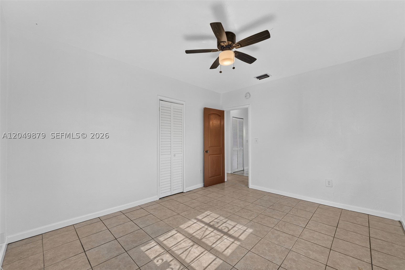 LONG ESTATES - Residential Lease