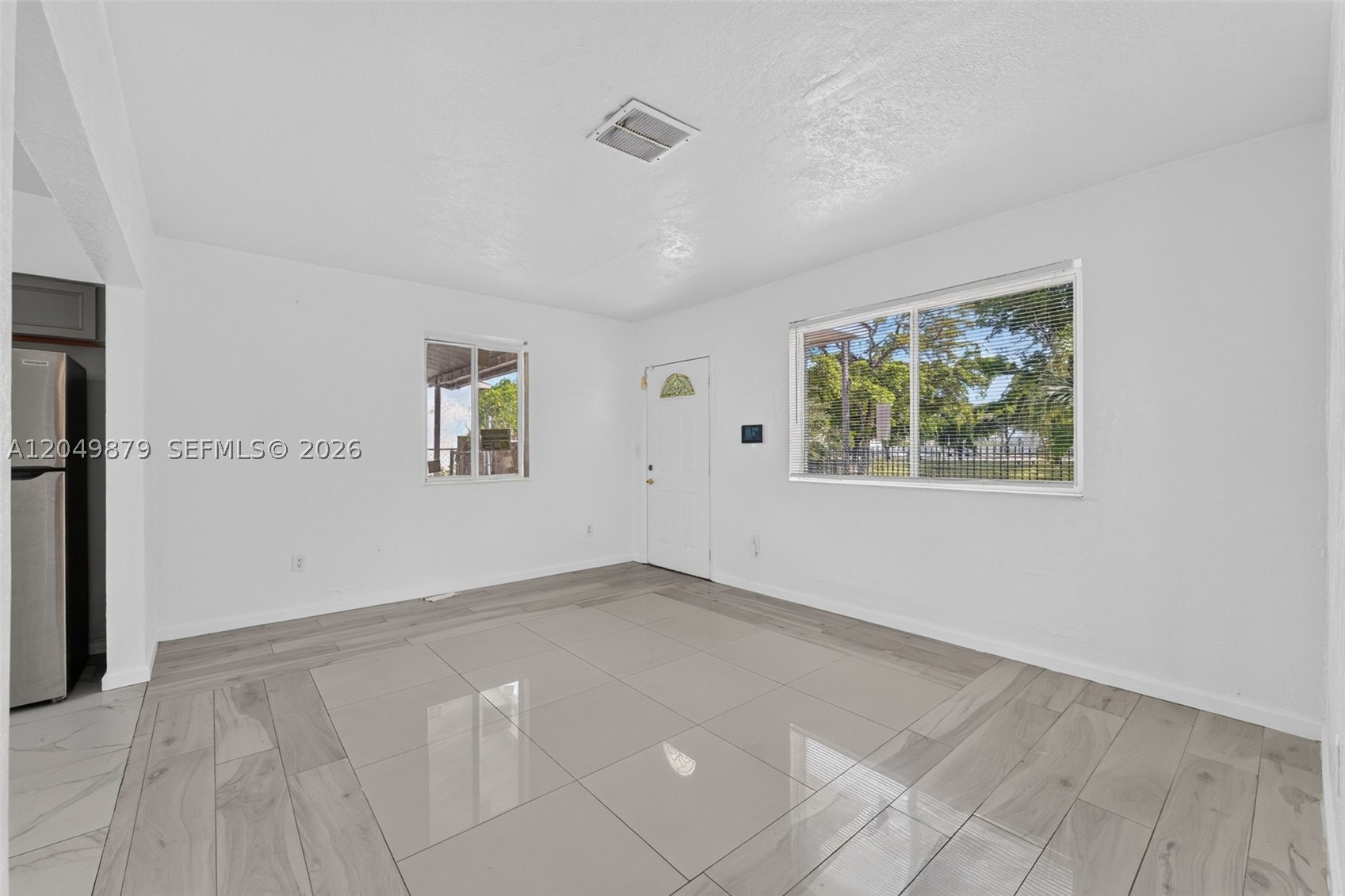 LONG ESTATES - Residential Lease