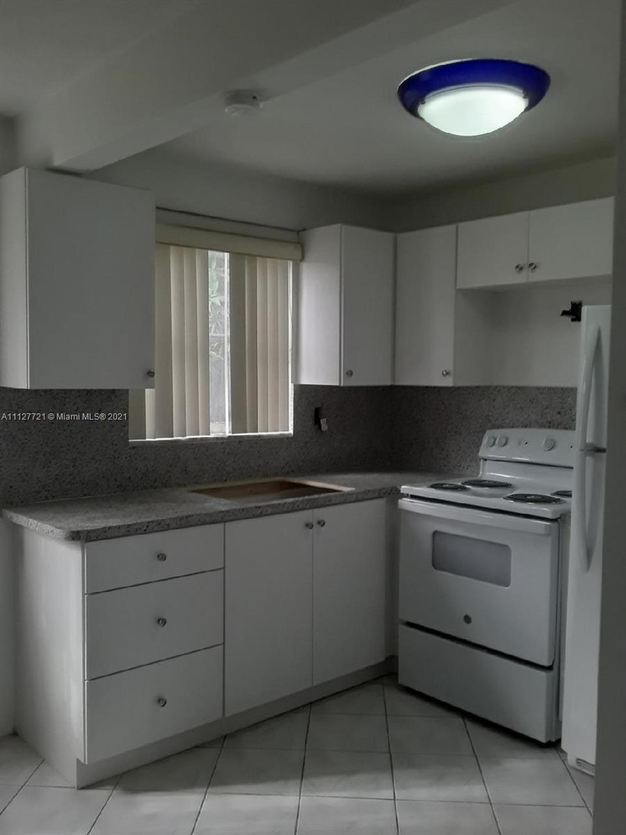 LARGUS CONDO - Residential