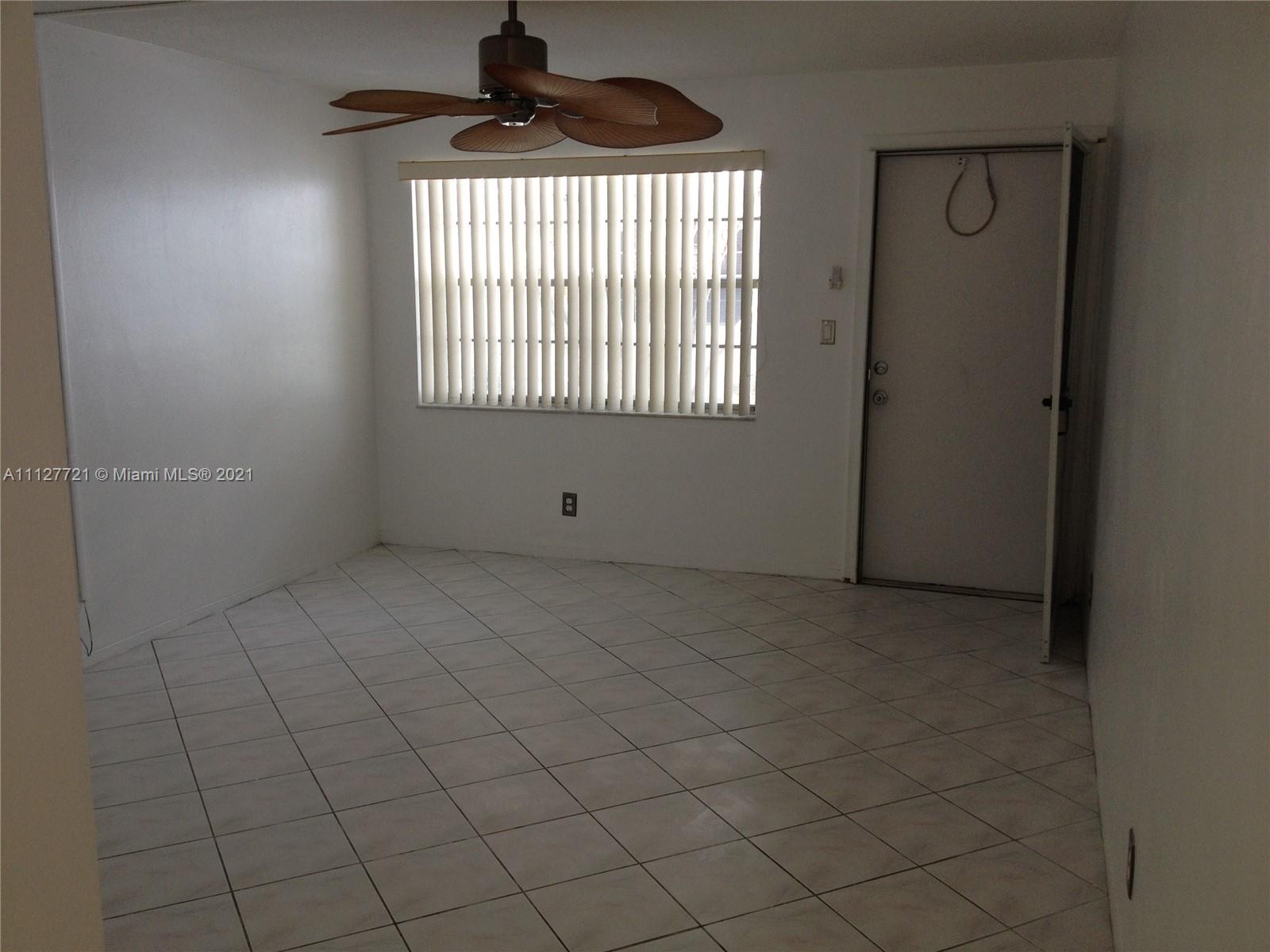 LARGUS CONDO - Residential