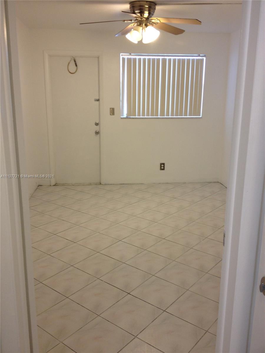 LARGUS CONDO - Residential
