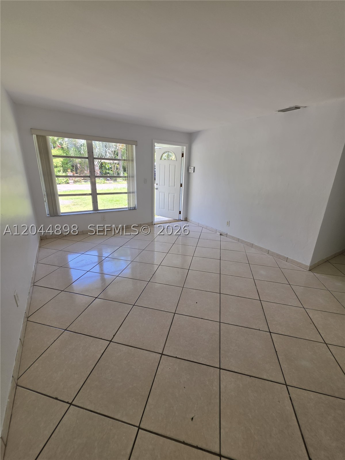 PLAYLAND ESTATES SEC 2 - Residential Lease
