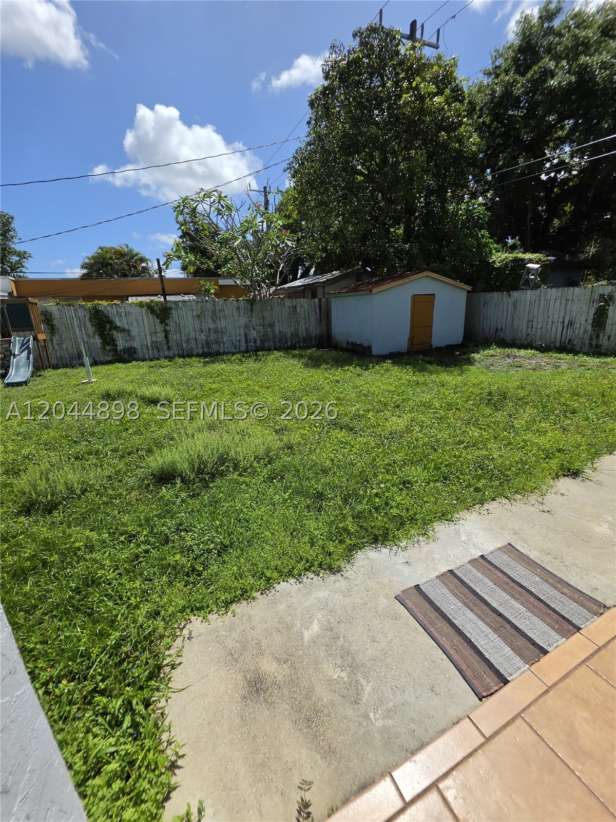 PLAYLAND ESTATES SEC 2 - Residential Lease