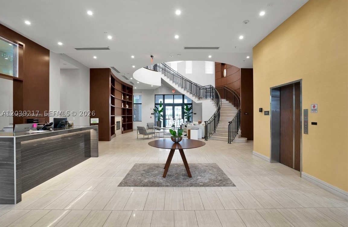 APEX AT PARK CENTRAL COND - Residential Lease