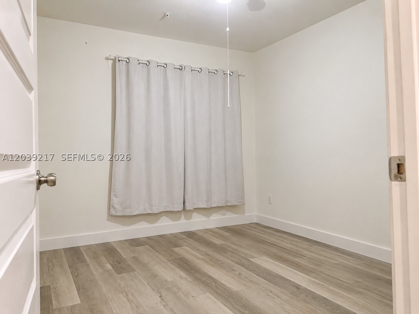 APEX AT PARK CENTRAL COND - Residential Lease