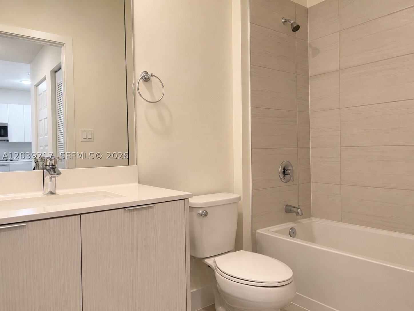 APEX AT PARK CENTRAL COND - Residential Lease