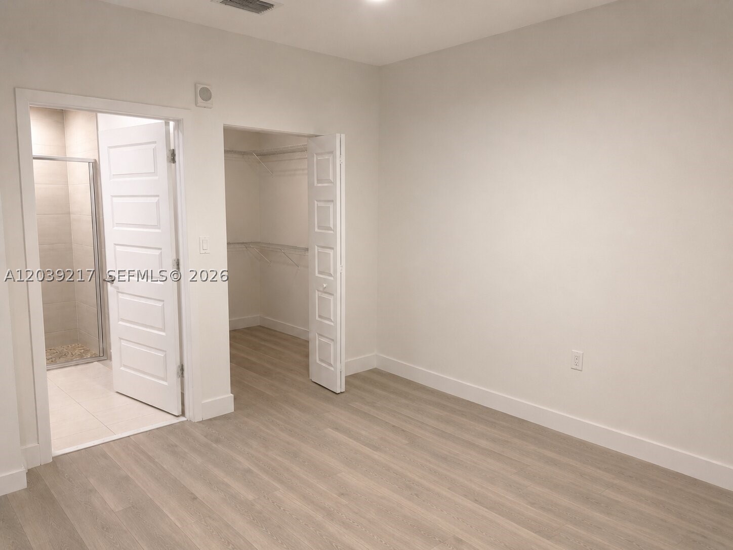APEX AT PARK CENTRAL COND - Residential Lease