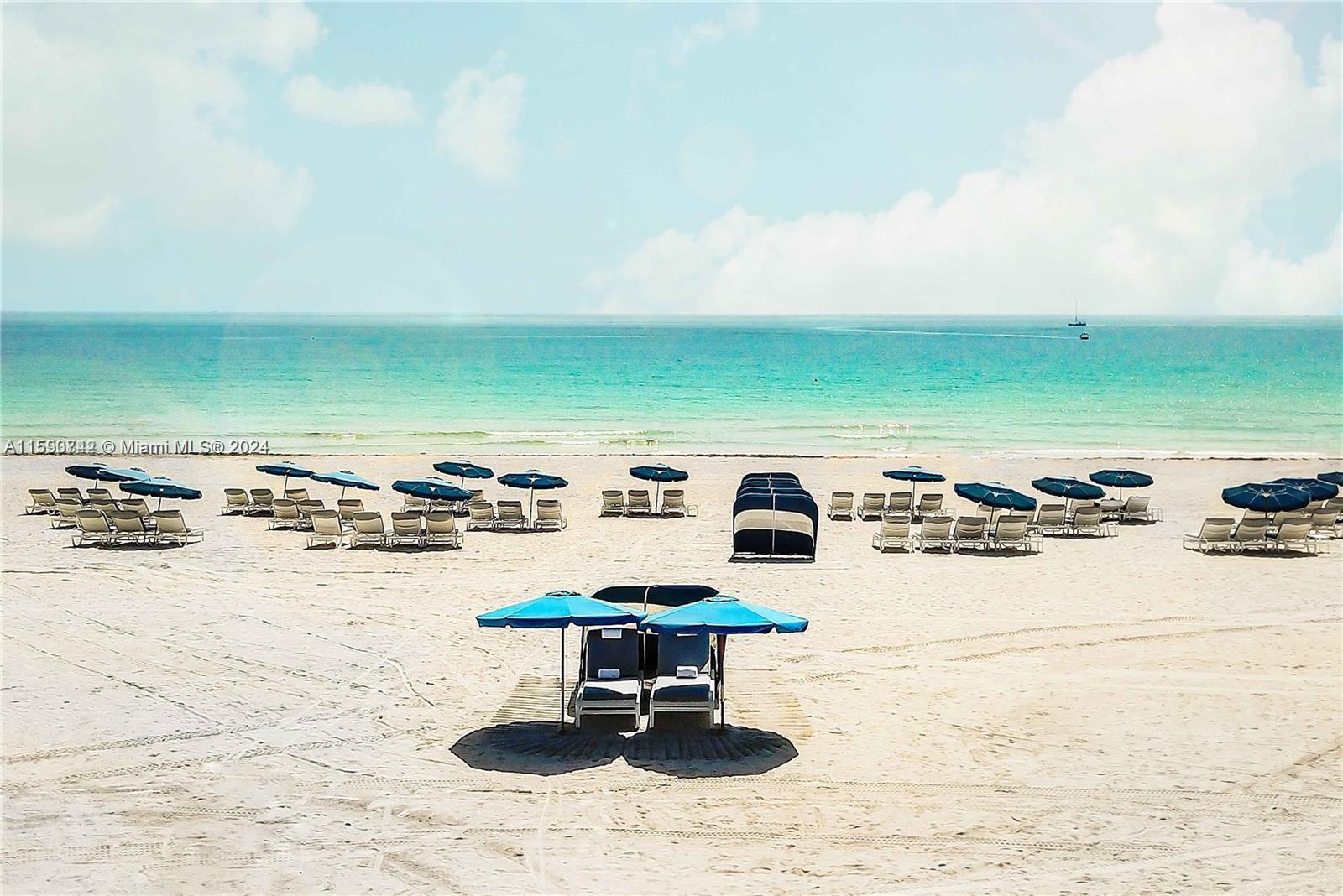 CONTINUUM ON SOUTH BEACH - Residential