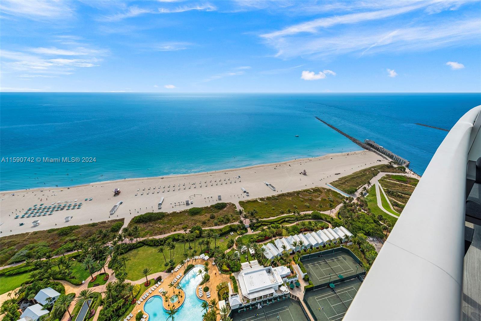 CONTINUUM ON SOUTH BEACH - Residential