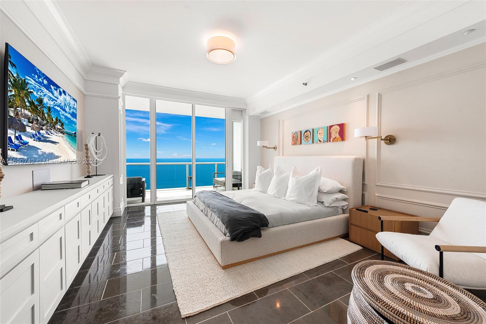 CONTINUUM ON SOUTH BEACH - Residential