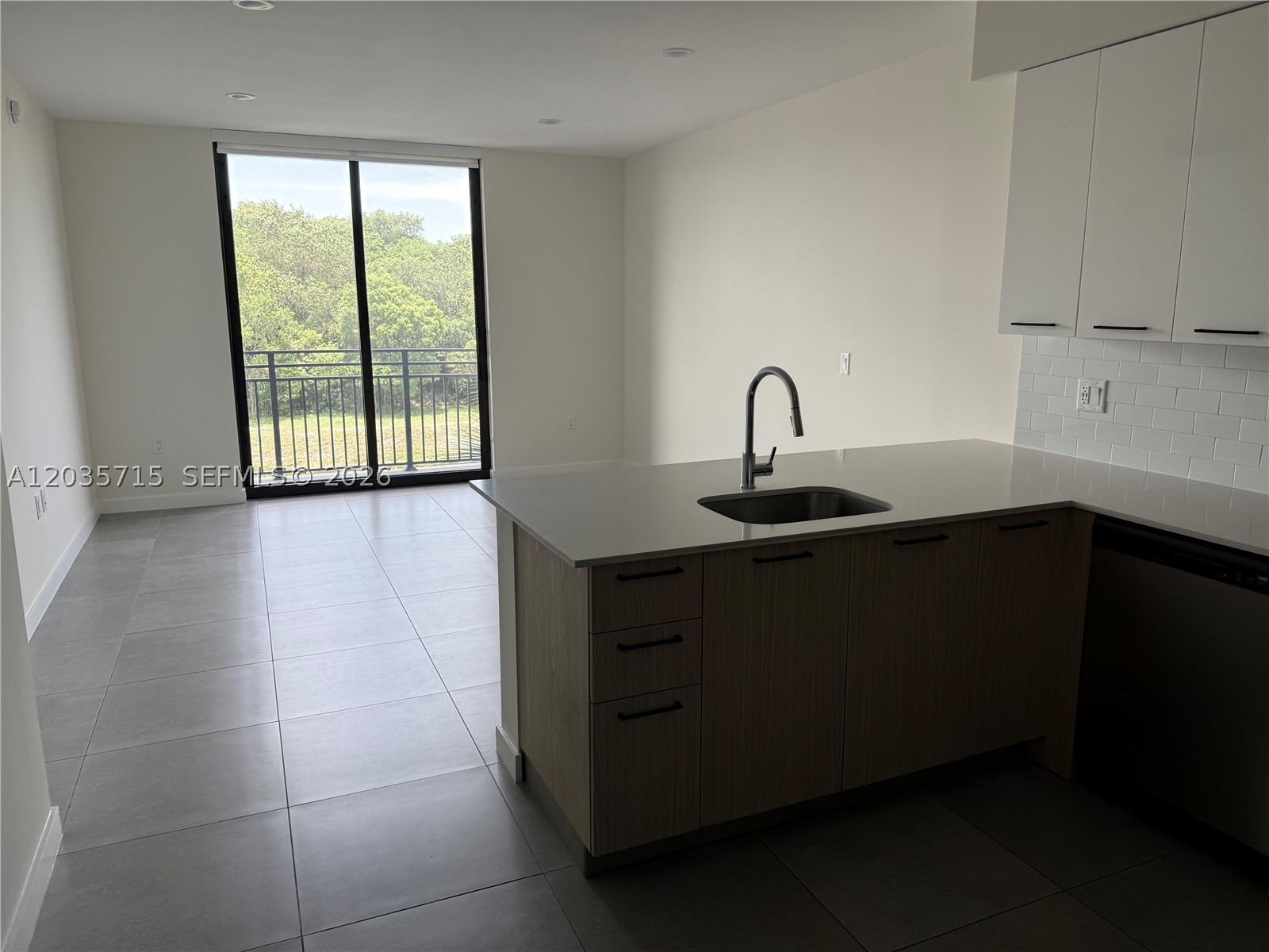 NORTH MIAMI BEACH PLACE - Residential Lease