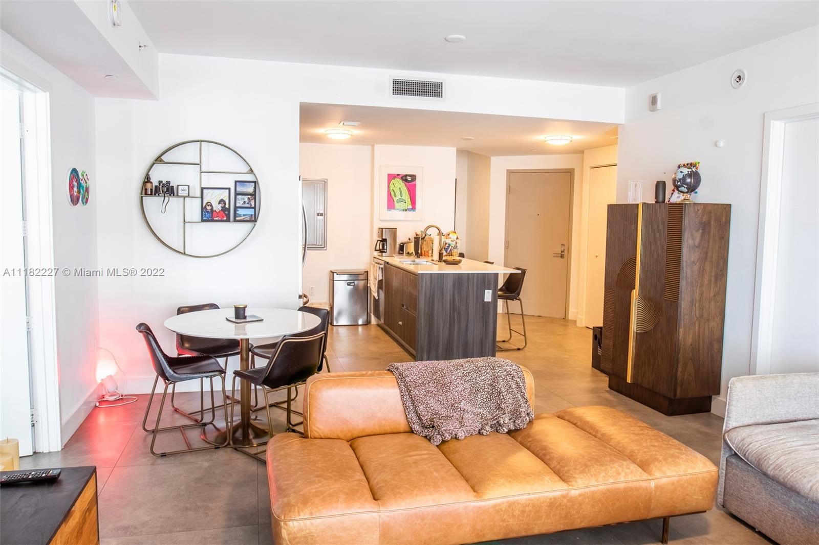ARIA ON THE BAY CONDO - Residential