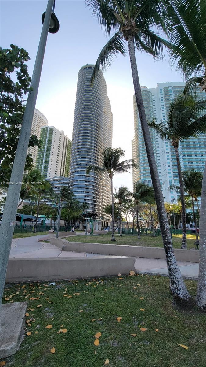 ARIA ON THE BAY CONDO - Residential