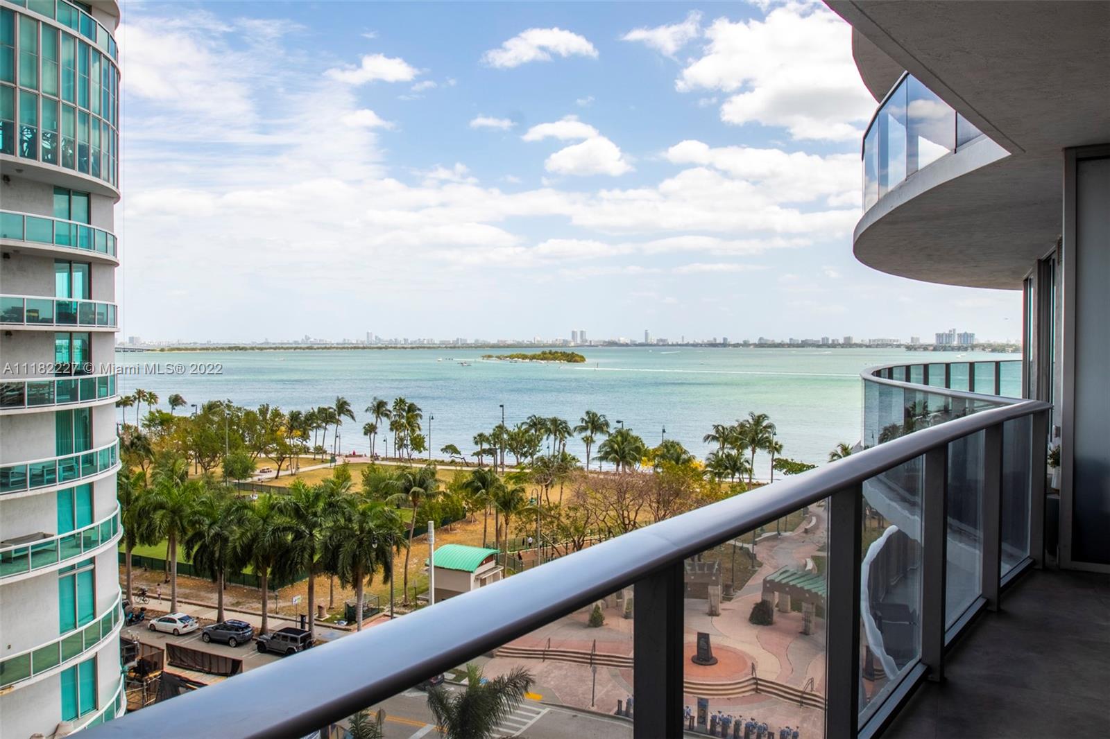 ARIA ON THE BAY CONDO - Residential