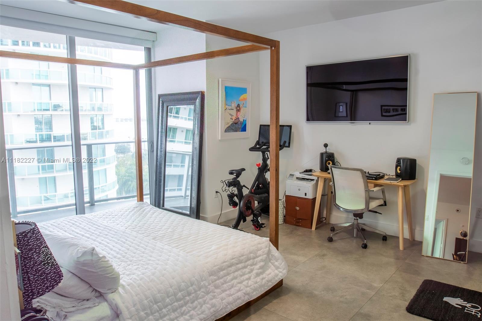 ARIA ON THE BAY CONDO - Residential