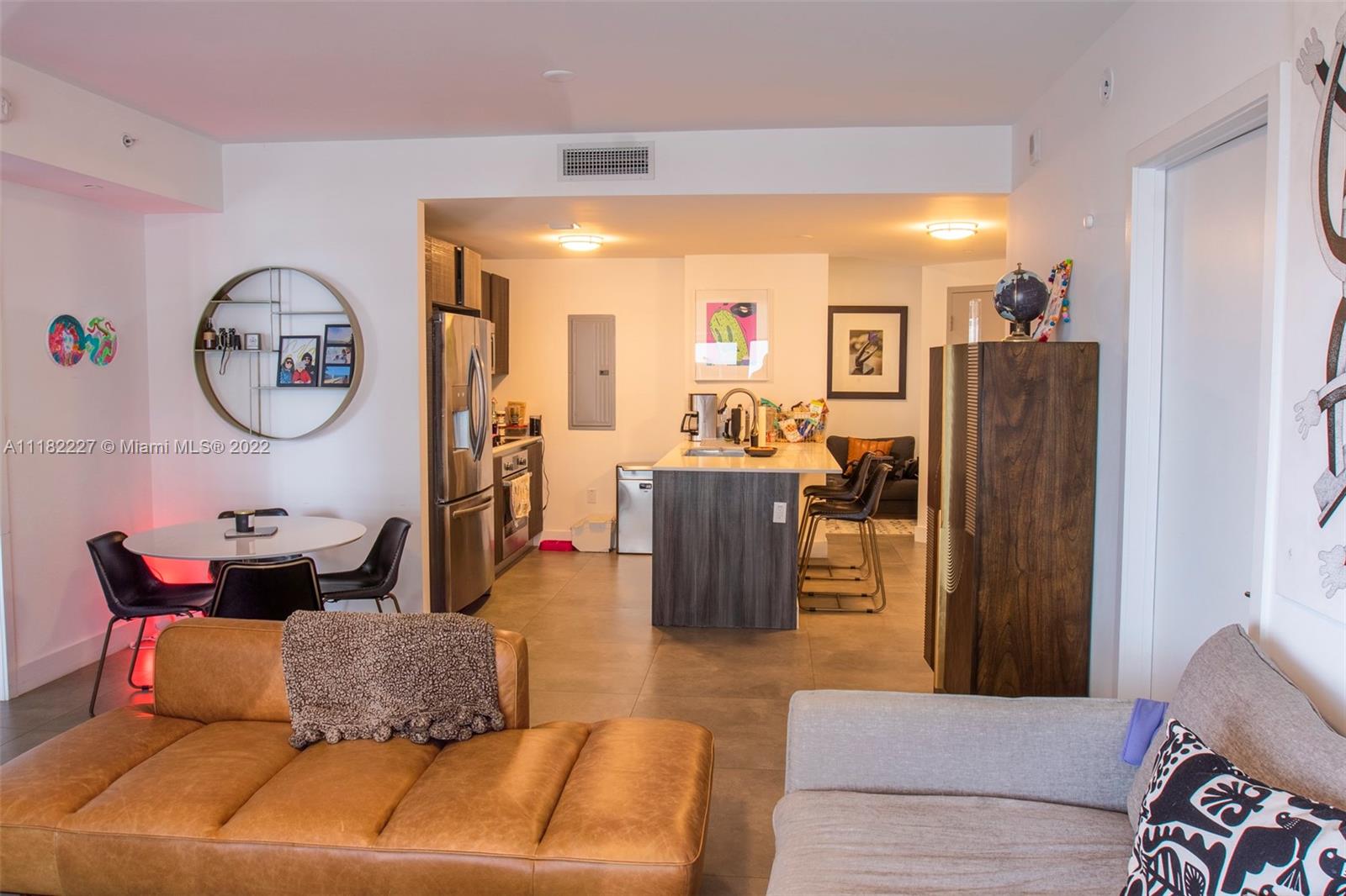 ARIA ON THE BAY CONDO - Residential
