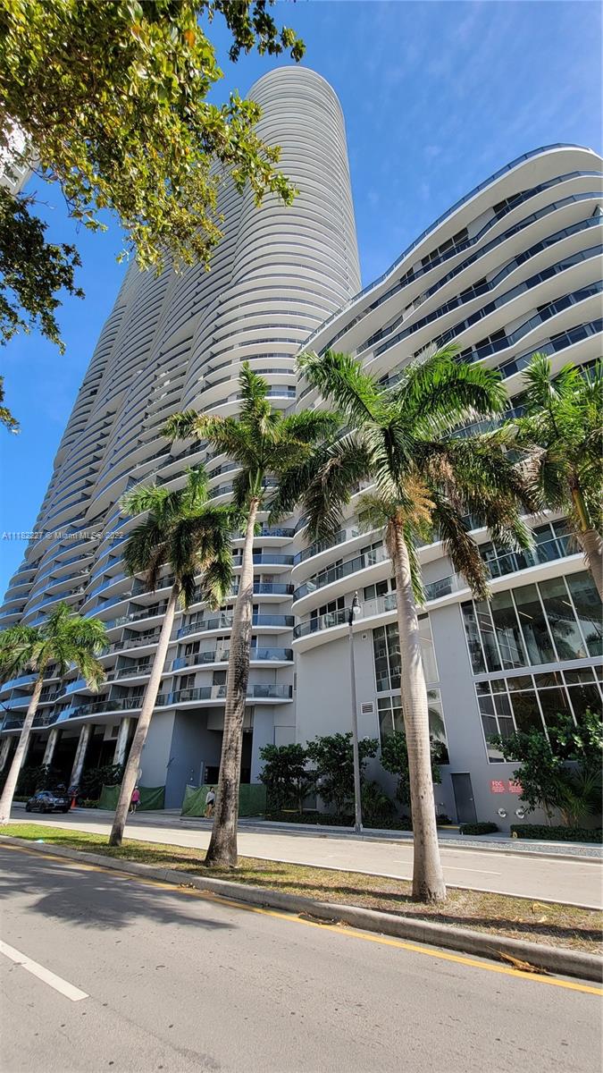 ARIA ON THE BAY CONDO - Residential
