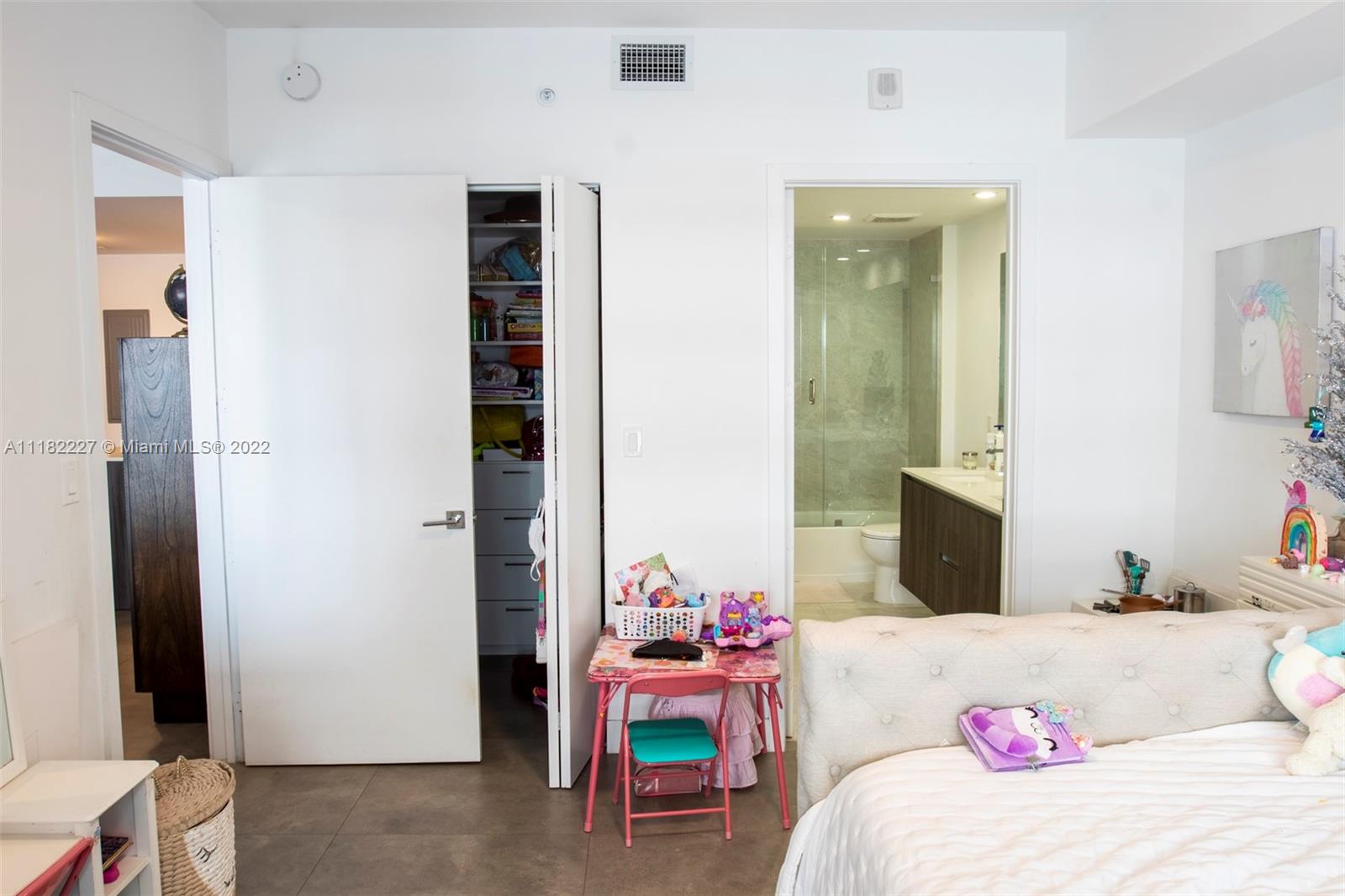 ARIA ON THE BAY CONDO - Residential