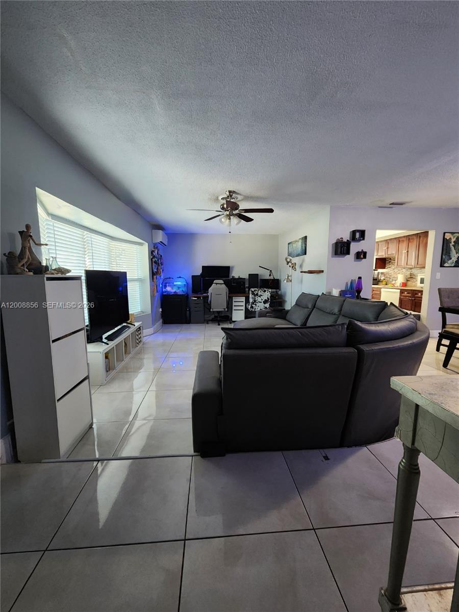 LAUDERDALE LAKES NORTHGAT - Residential