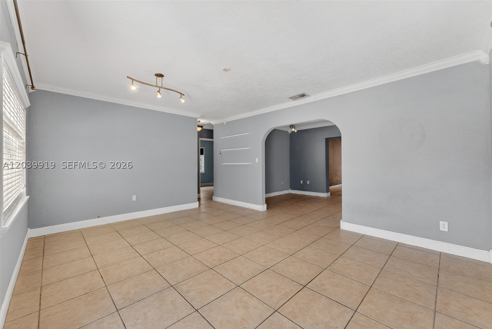 DOUGLAS 7TH COMML CENTER - Residential