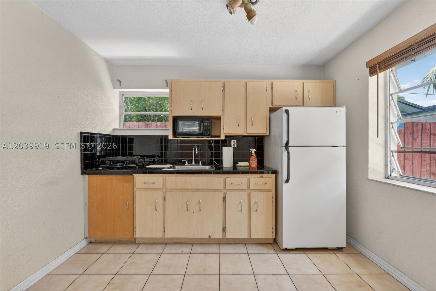 DOUGLAS 7TH COMML CENTER - Residential