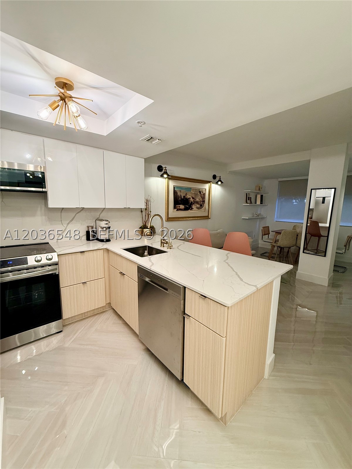THE MUTINY CONDO - Residential Lease