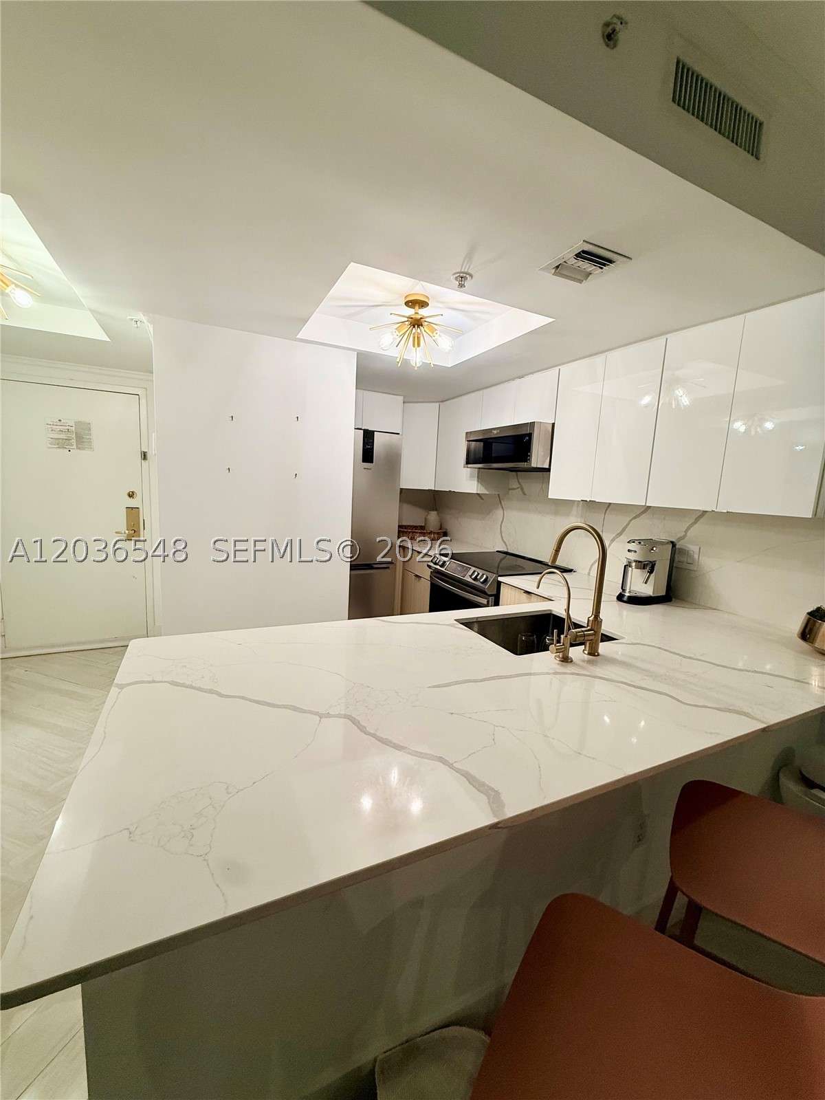 THE MUTINY CONDO - Residential Lease