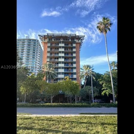 THE MUTINY CONDO - Residential Lease