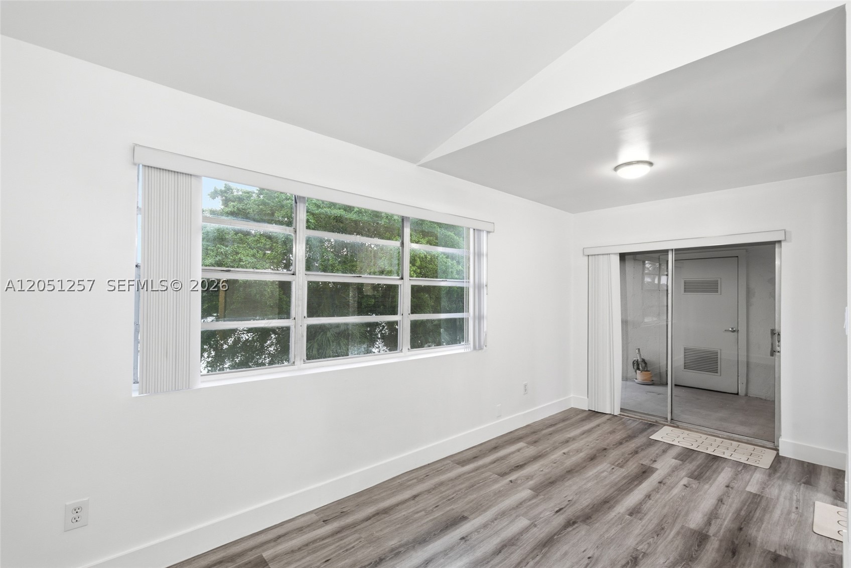 HAMMOCKS TRAILS CONDO - Residential Lease