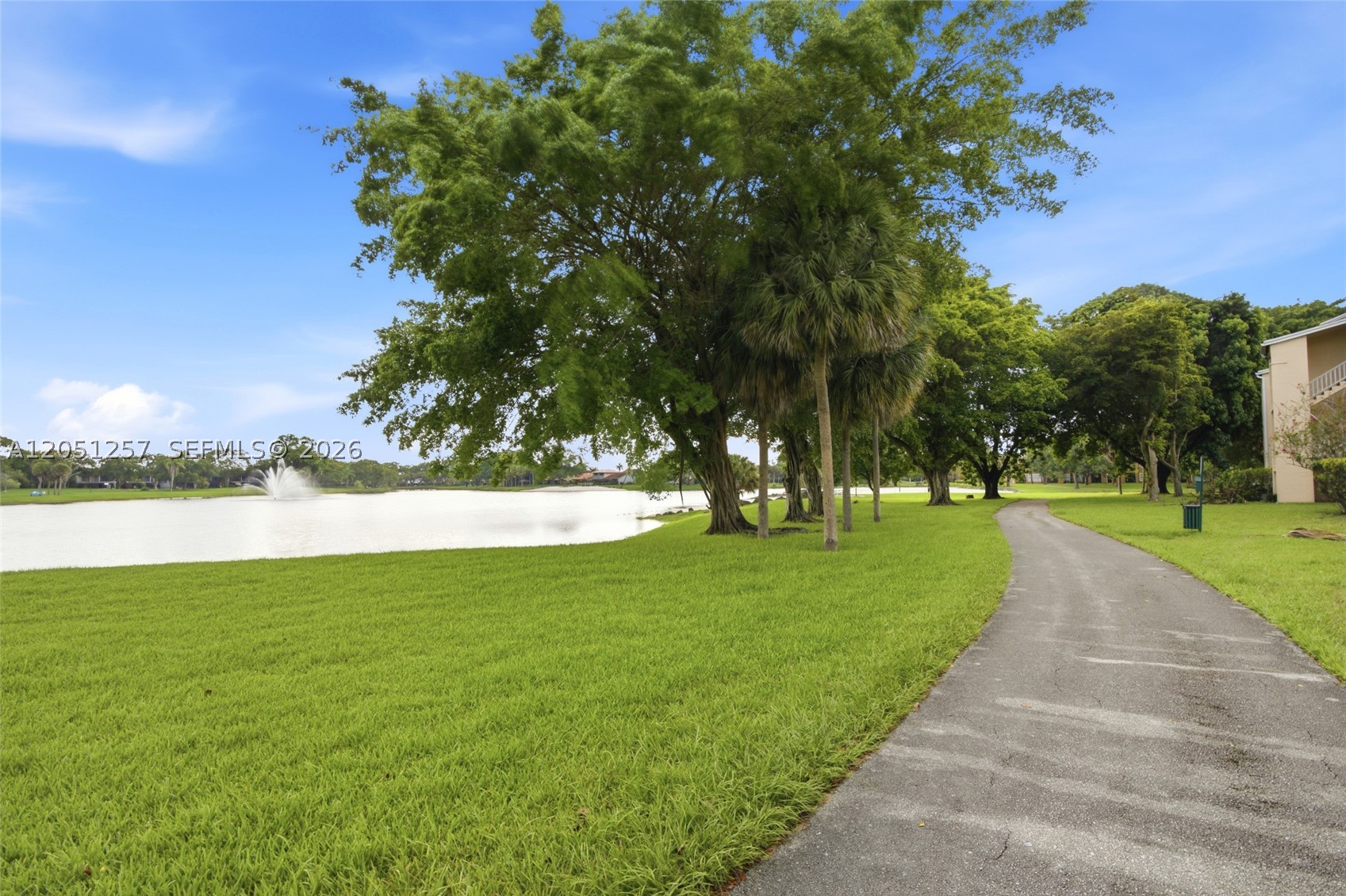HAMMOCKS TRAILS CONDO - Residential Lease