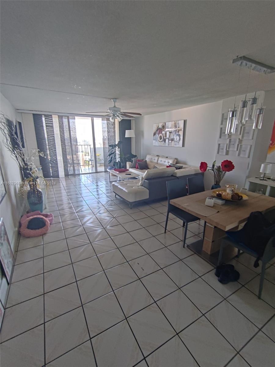 COMMODORE PLAZA CONDO - Residential