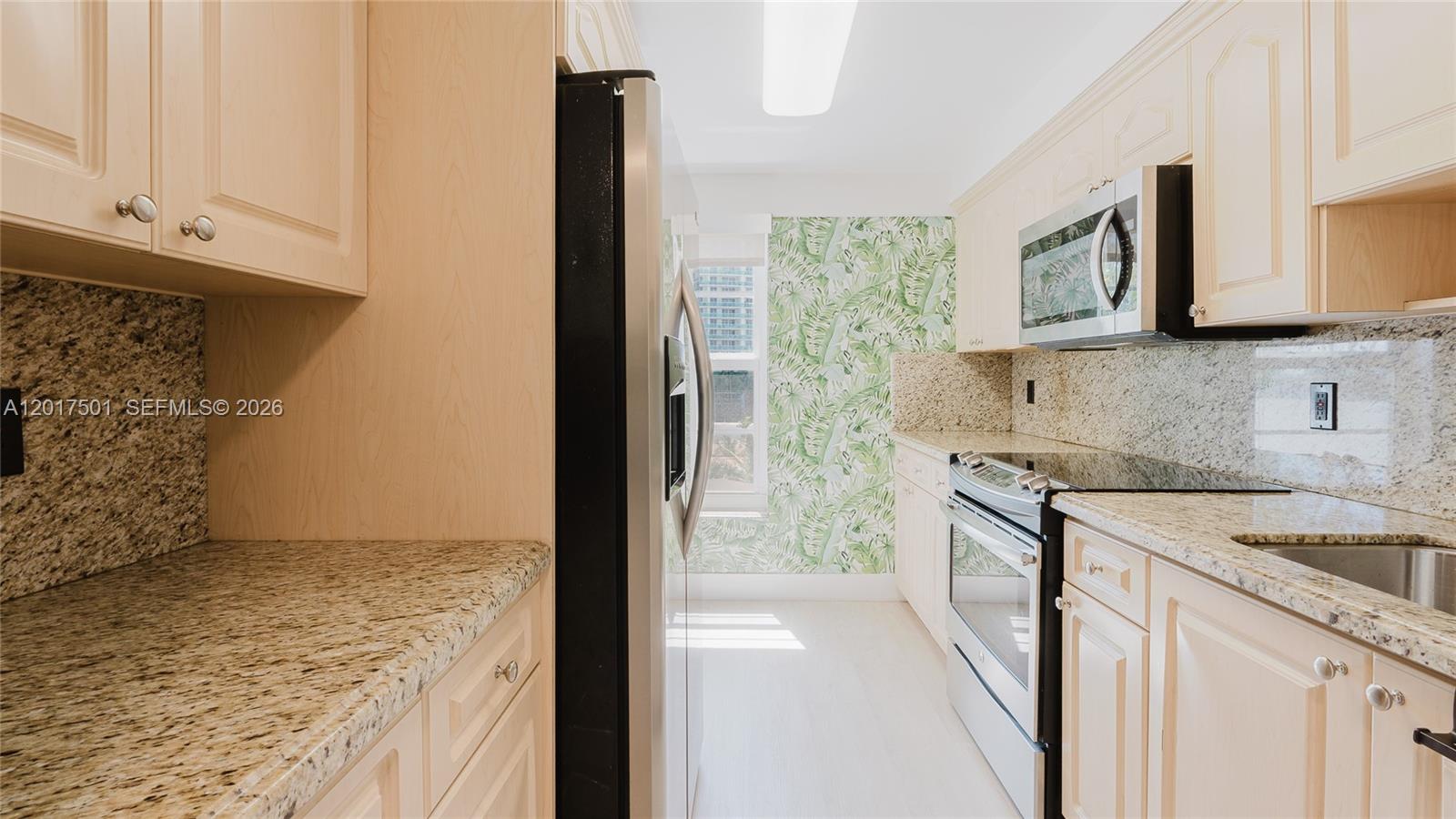 BAYSHORE TERRACE CONDO - Residential
