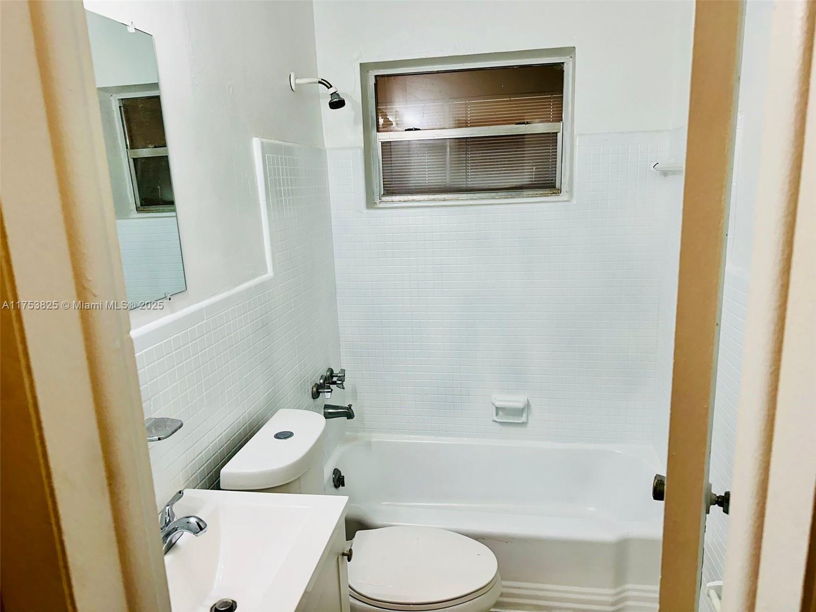 CENTRAL PARK - Residential Lease