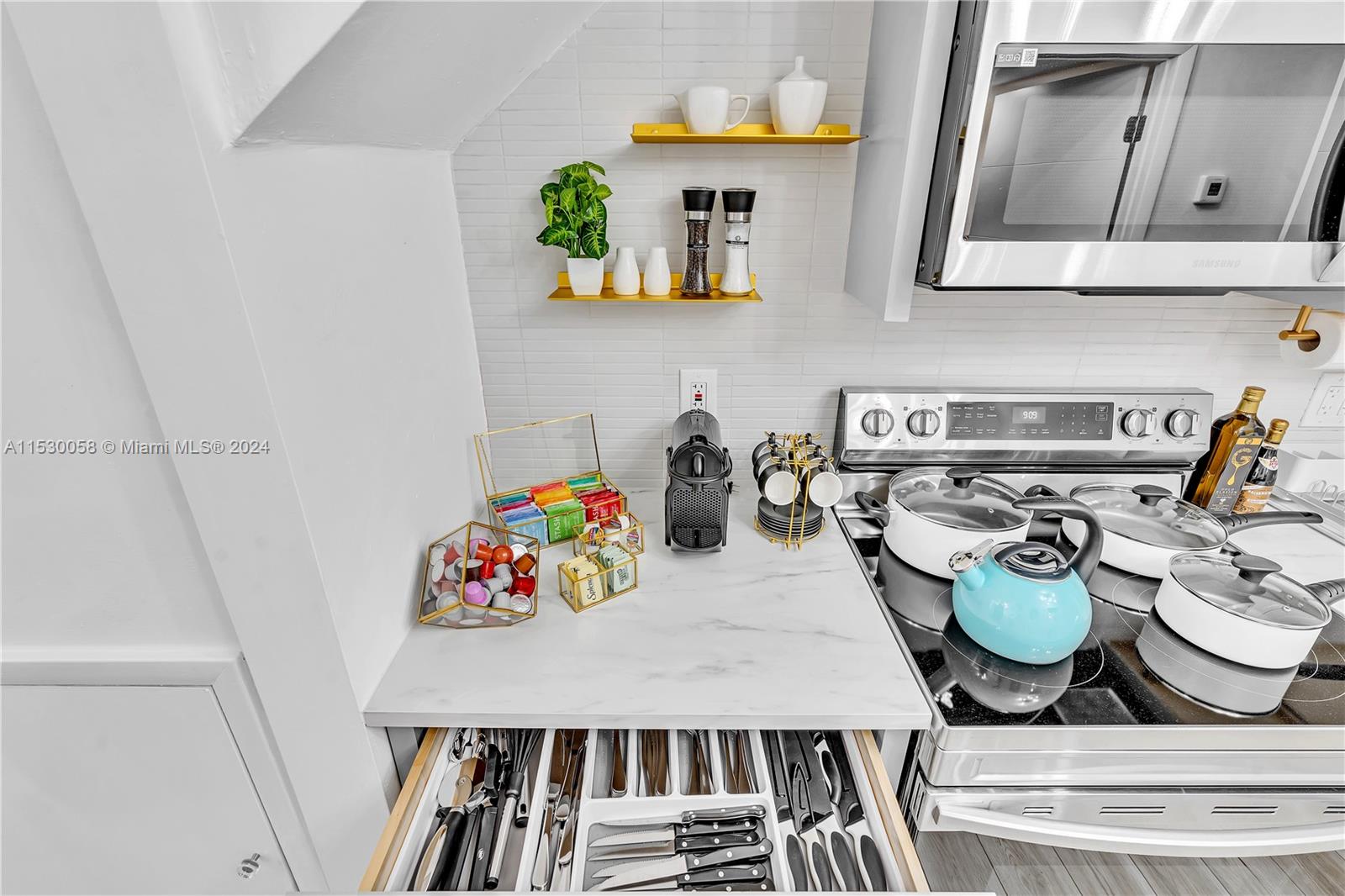 815 CONDO - Residential Lease