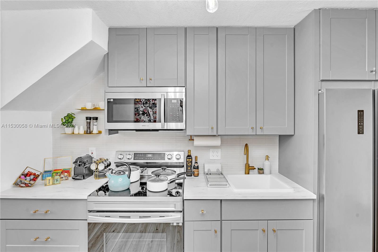 815 CONDO - Residential Lease